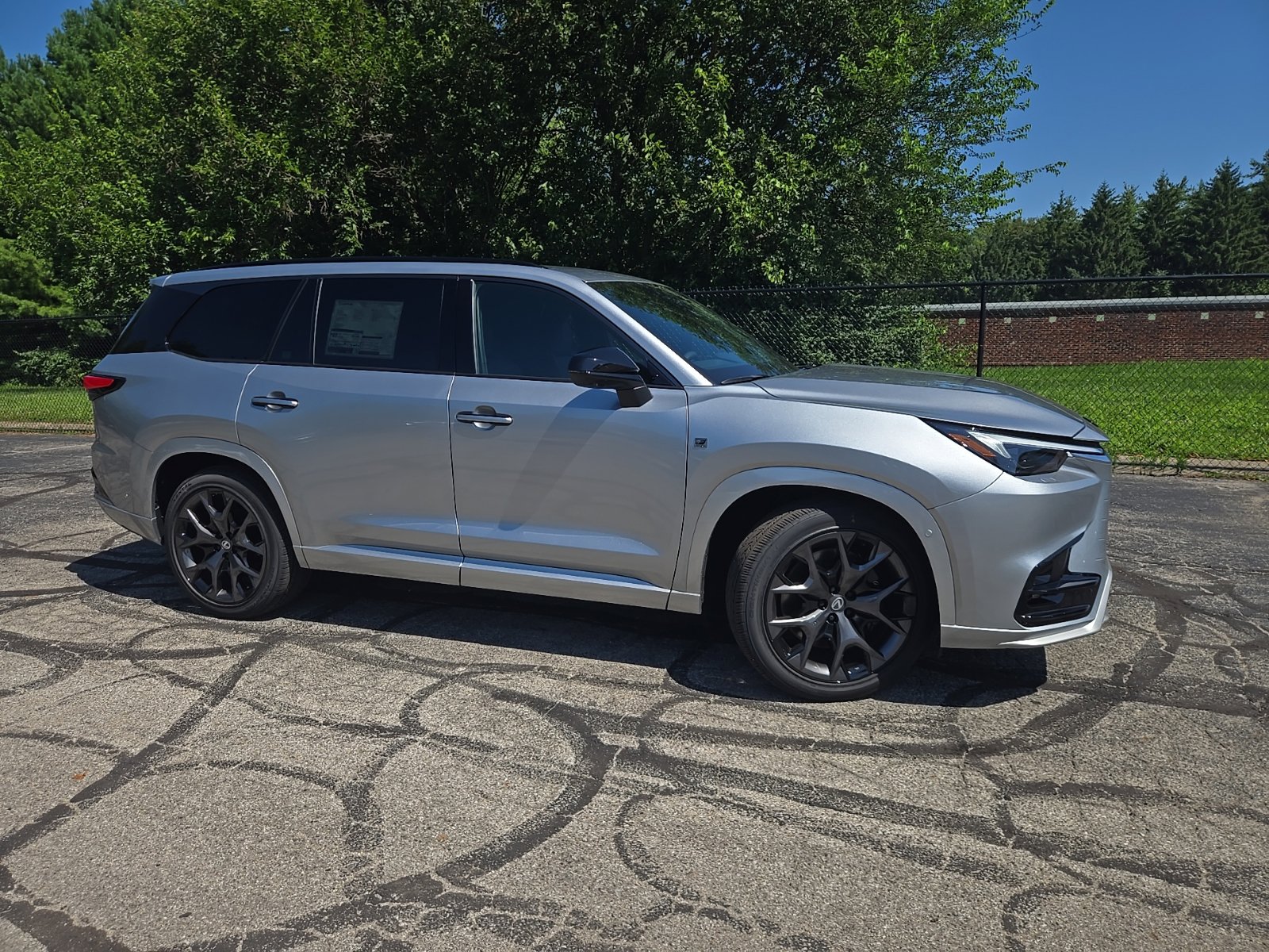 2026 Lexus TX 500h F-Sport Premium - Photo 2