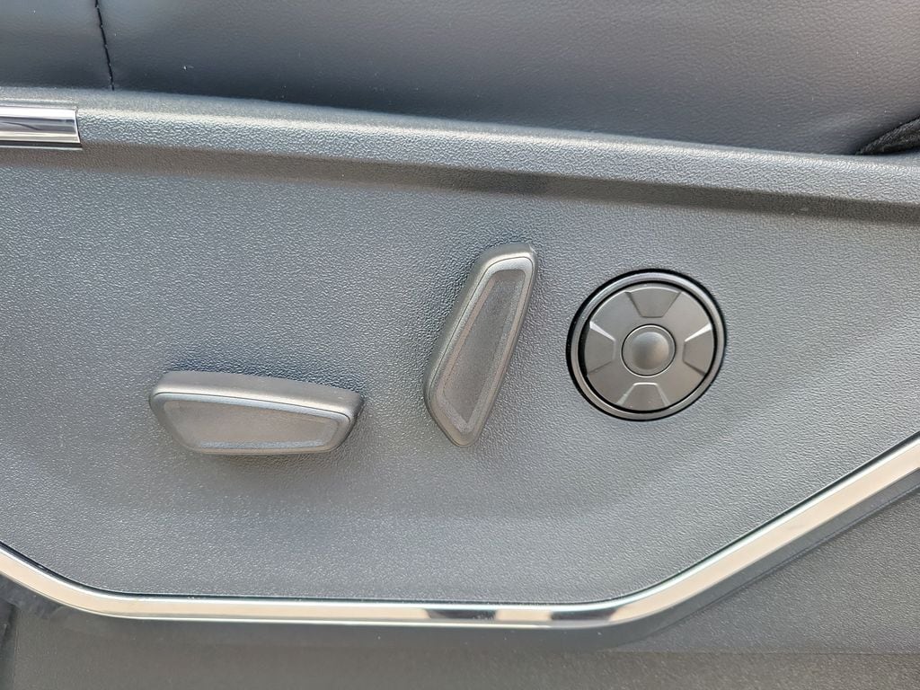 2026 Ford F-350 Super Duty Platinum - Photo 21