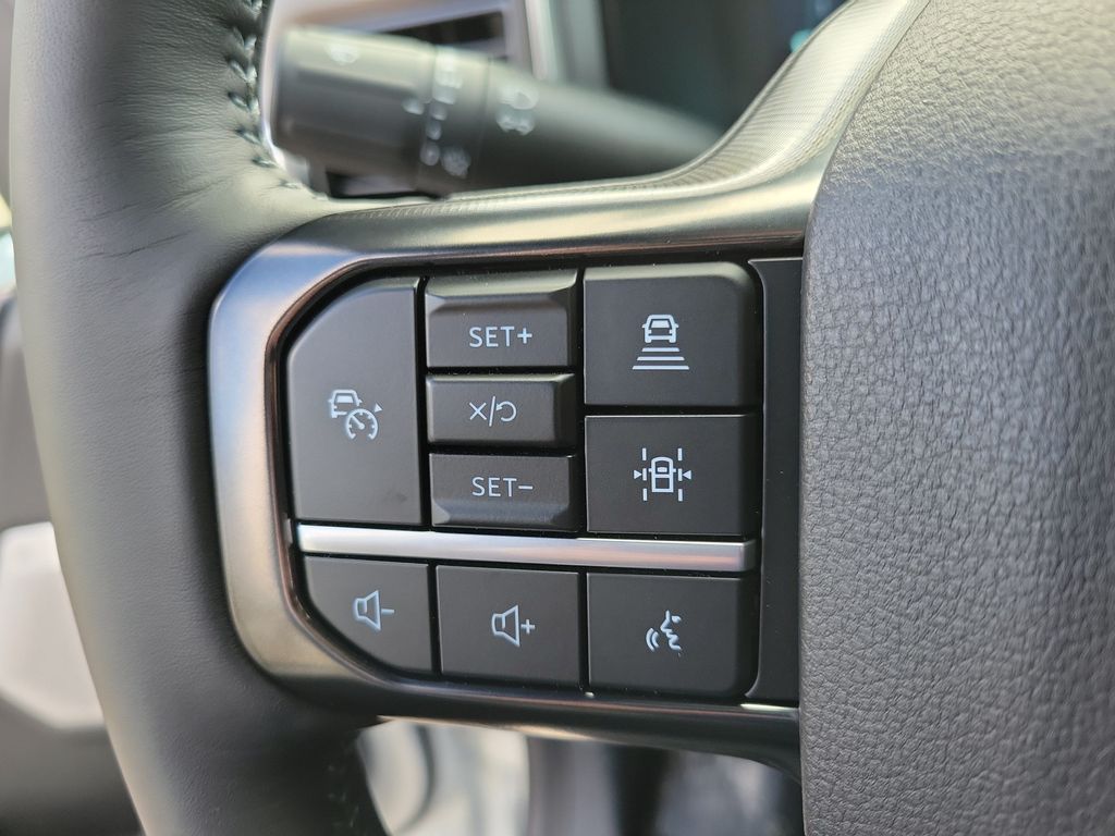 2026 Ford F-350 Super Duty Platinum - Photo 26