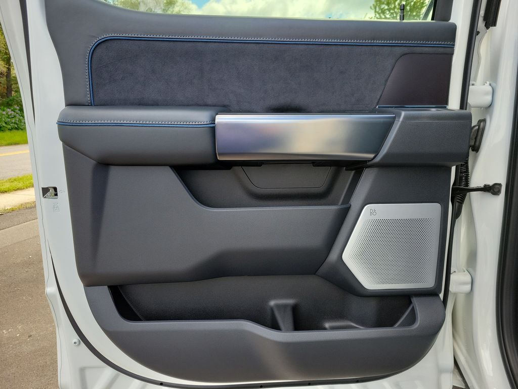 2026 Ford F-350 Super Duty Platinum - Photo 12