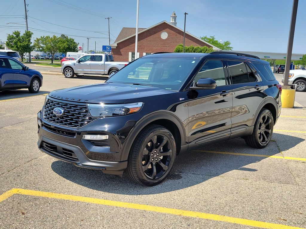 Used 2024 Ford Explorer ST-Line SUV