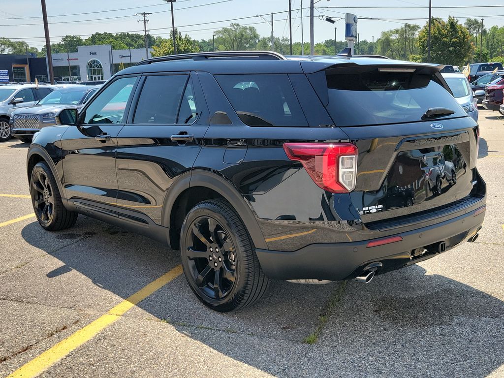 Used 2024 Ford Explorer ST-Line SUV