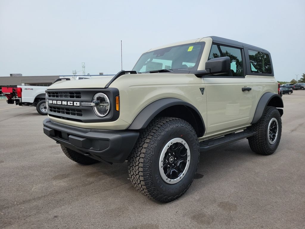 New 2026 Ford Bronco Base SUV