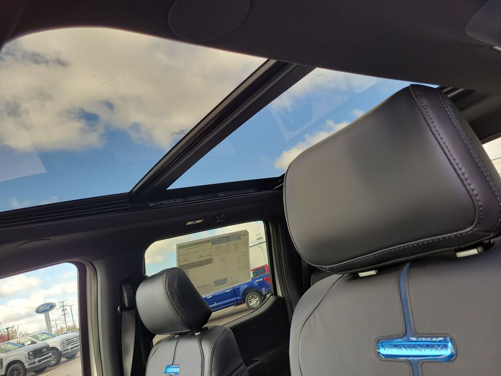 2026 Ford F-350 Super Duty Platinum - Photo 38