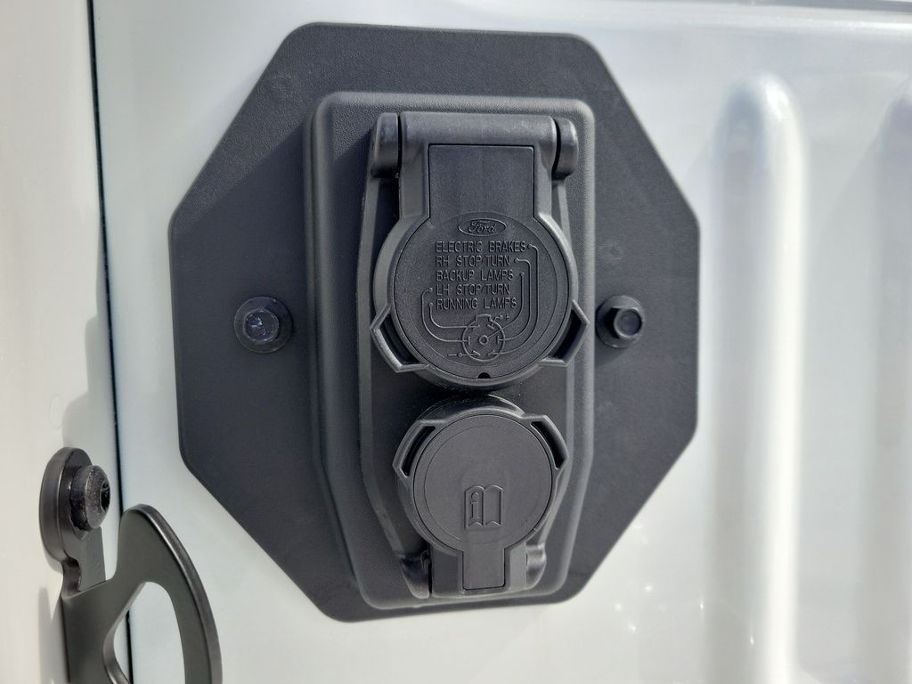 2026 Ford F-350 Super Duty Platinum - Photo 10