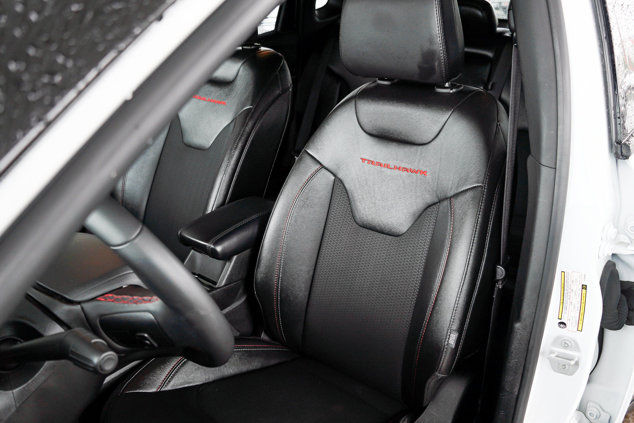 2025 Jeep Compass Trailhawk - Photo 16
