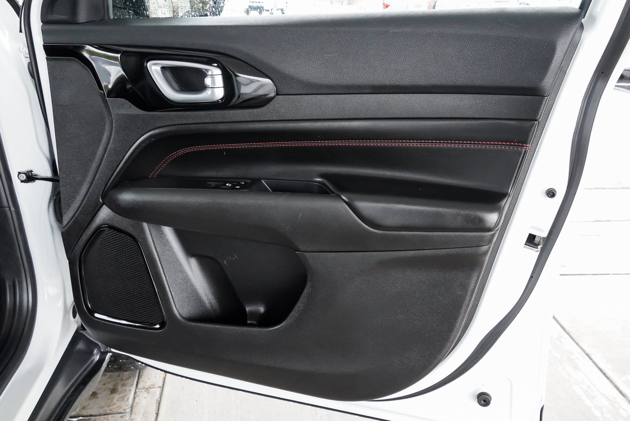 2025 Jeep Compass Trailhawk - Photo 26