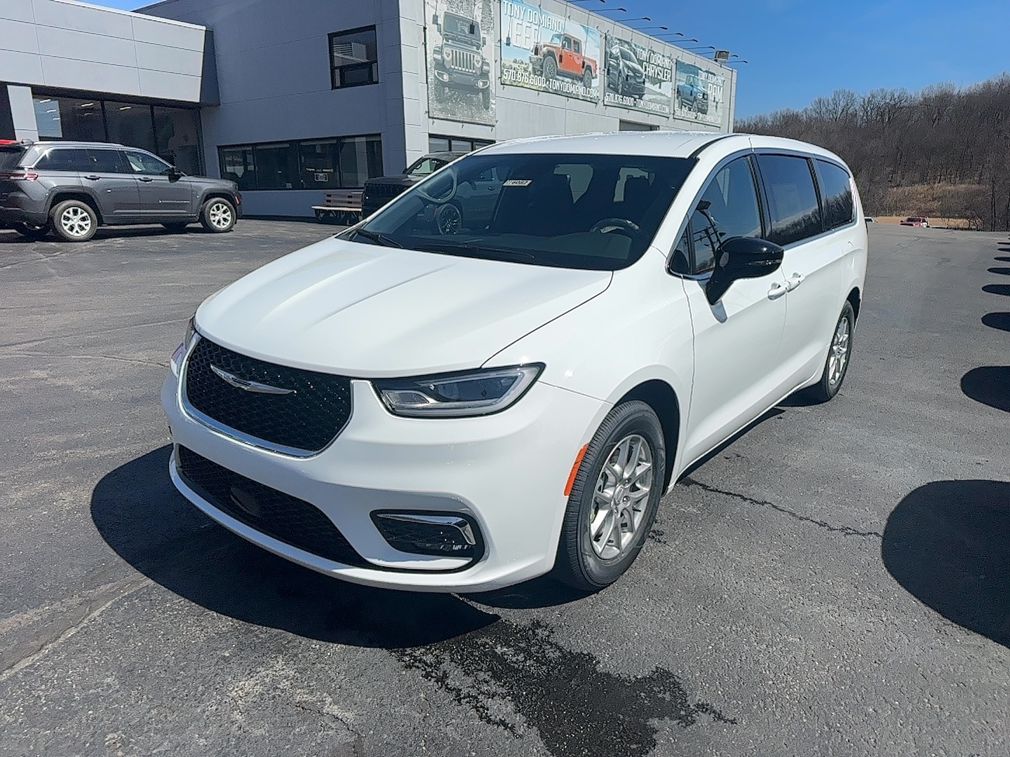 2026 Chrysler Pacifica Select