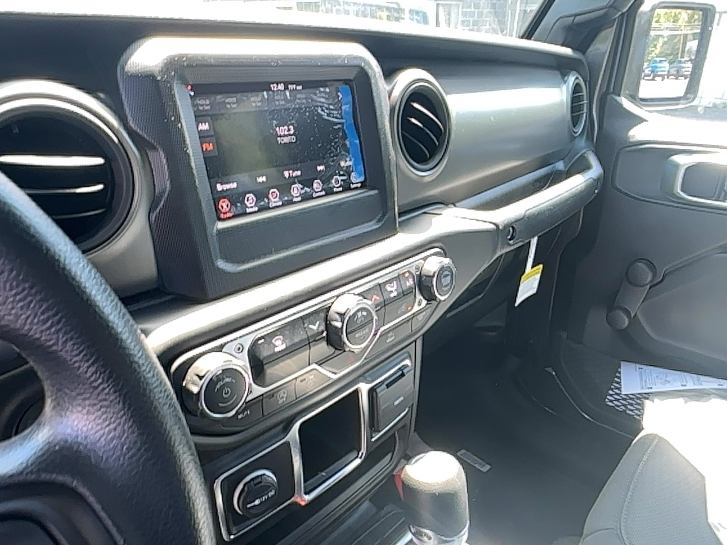 2023 Jeep Gladiator Sport - Photo 13