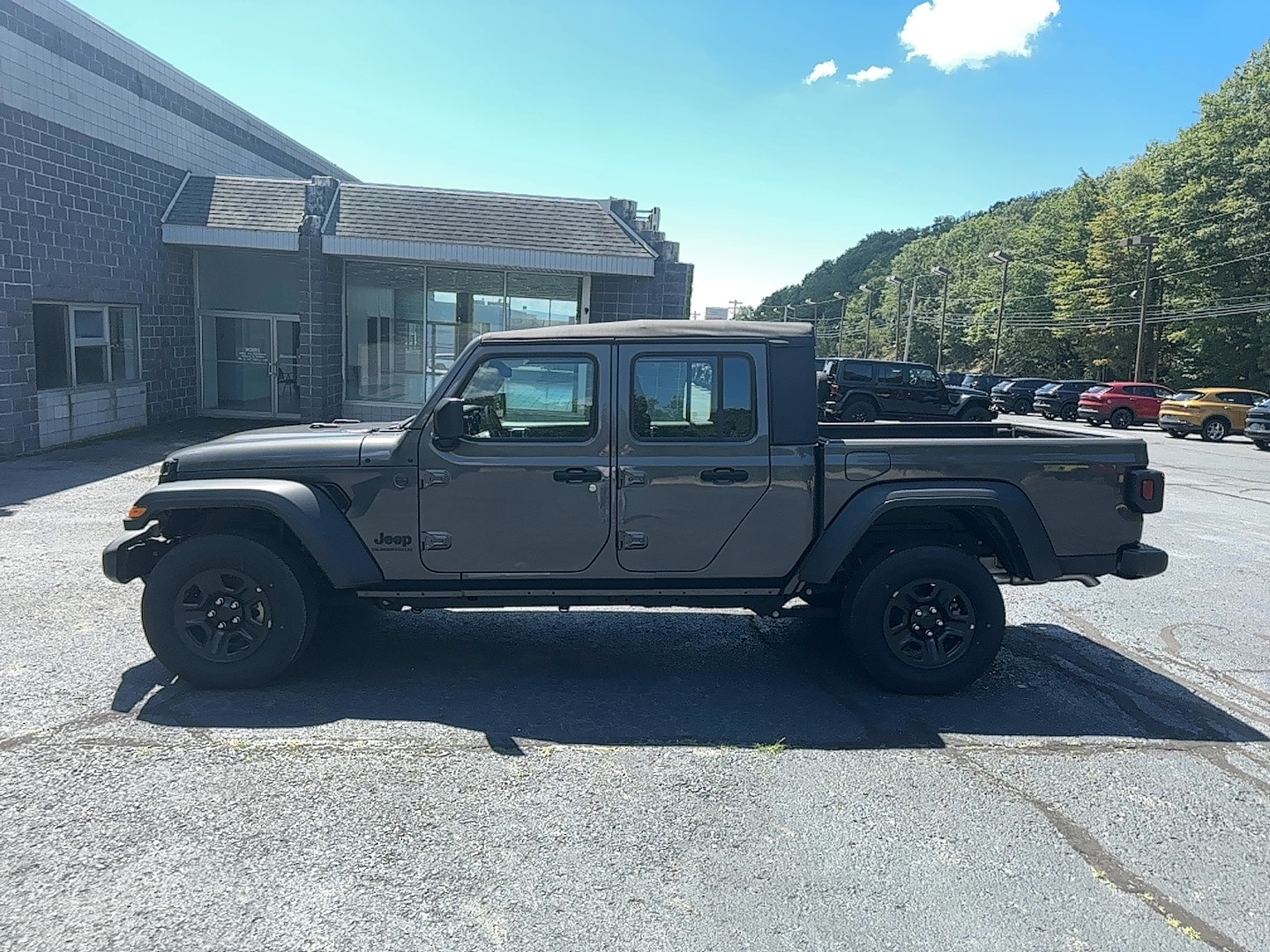 2023 Jeep Gladiator