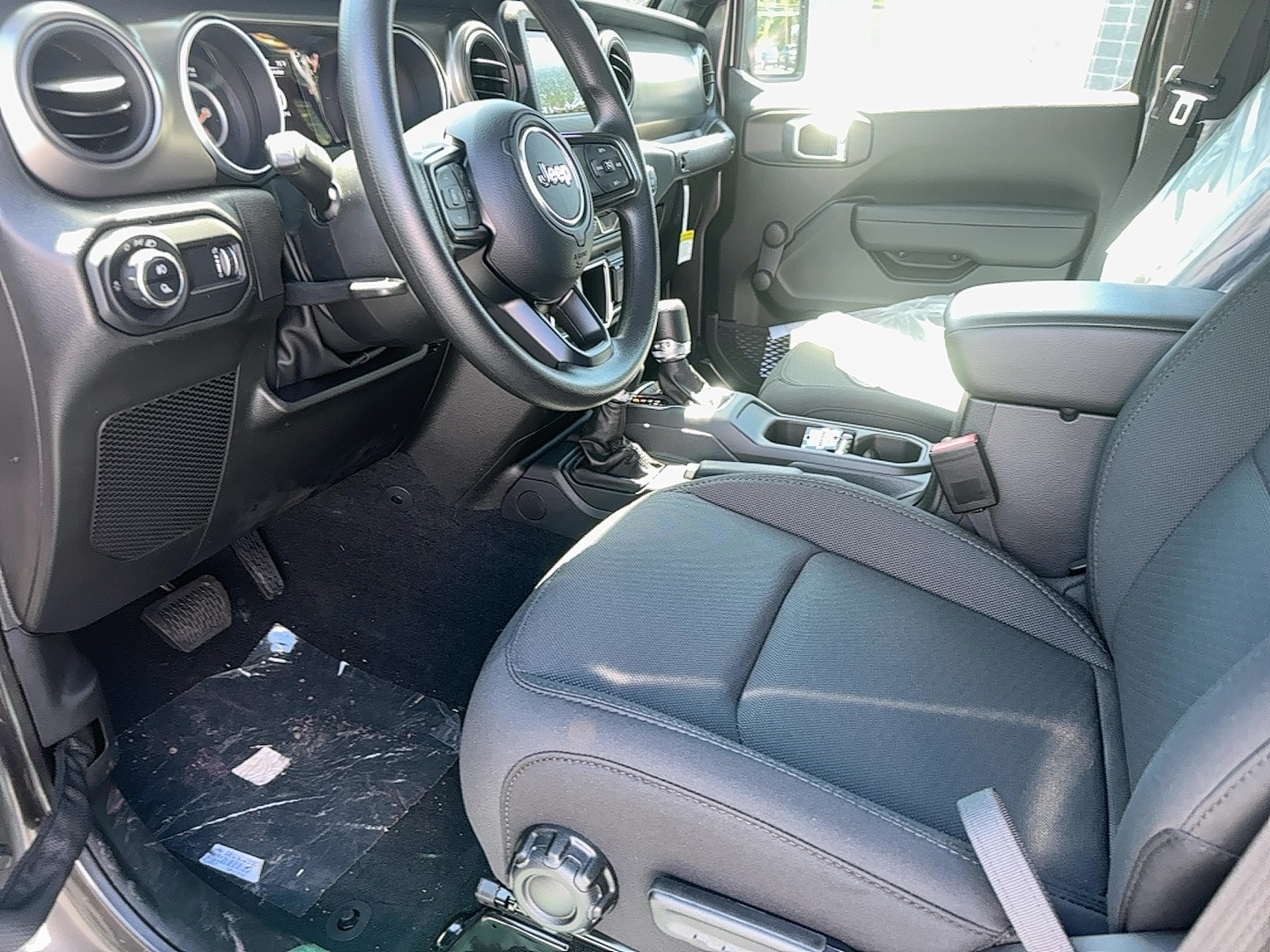 2023 Jeep Gladiator Sport - Photo 11