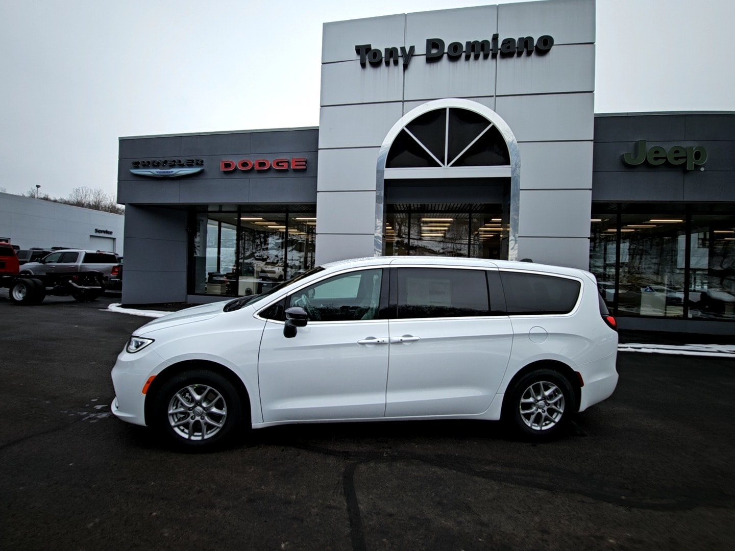 2026 Chrysler Pacifica Select
