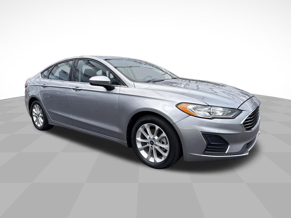 Used 2020 Ford Fusion SE Sedan