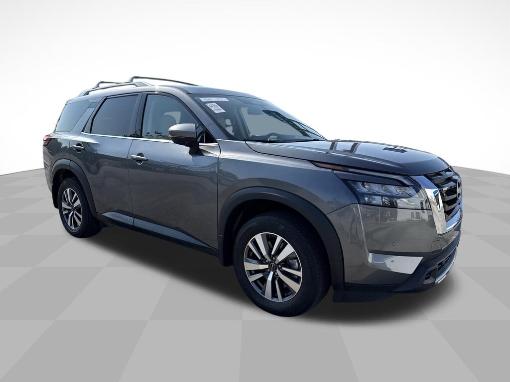 Used 2025 Nissan Pathfinder SL