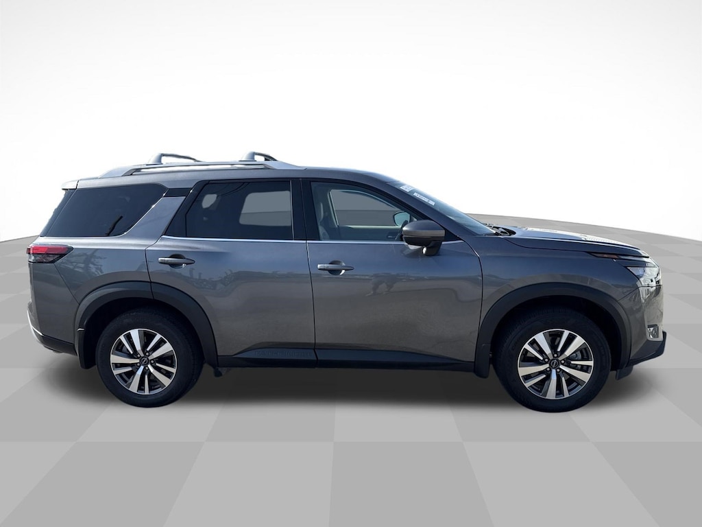 Used 2025 Nissan Pathfinder SL