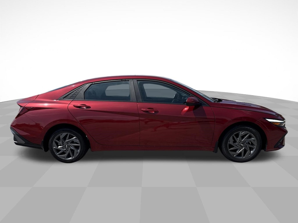Used 2024 Hyundai Elantra SEL Sedan