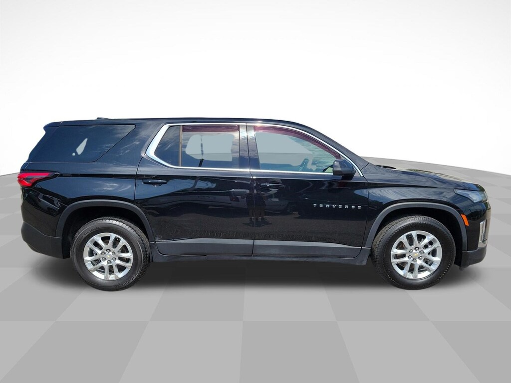 Used 2023 Chevrolet Traverse LS SUV