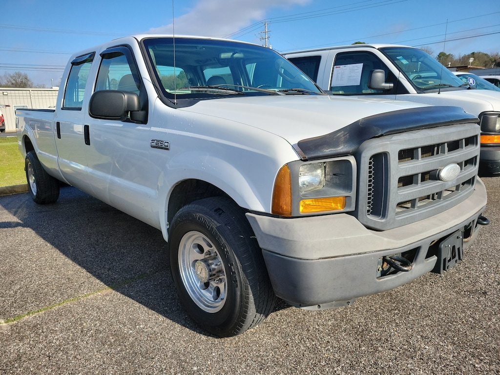 Used 2005 Ford F-250 Truck Crew Cab
