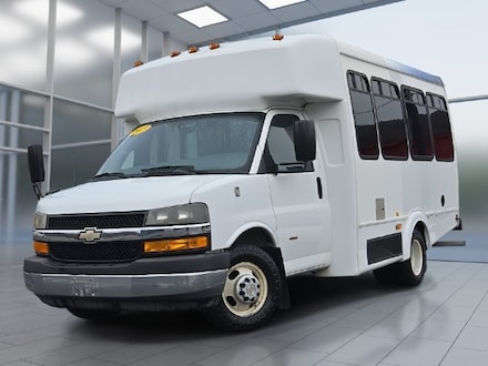 2013 Chevrolet Express Cutaway Diesel Truck