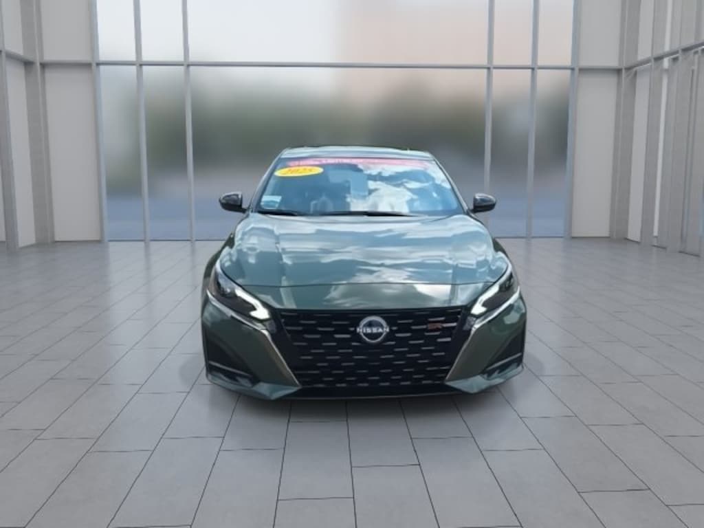 Certified 2025 Nissan Altima SR Sedan