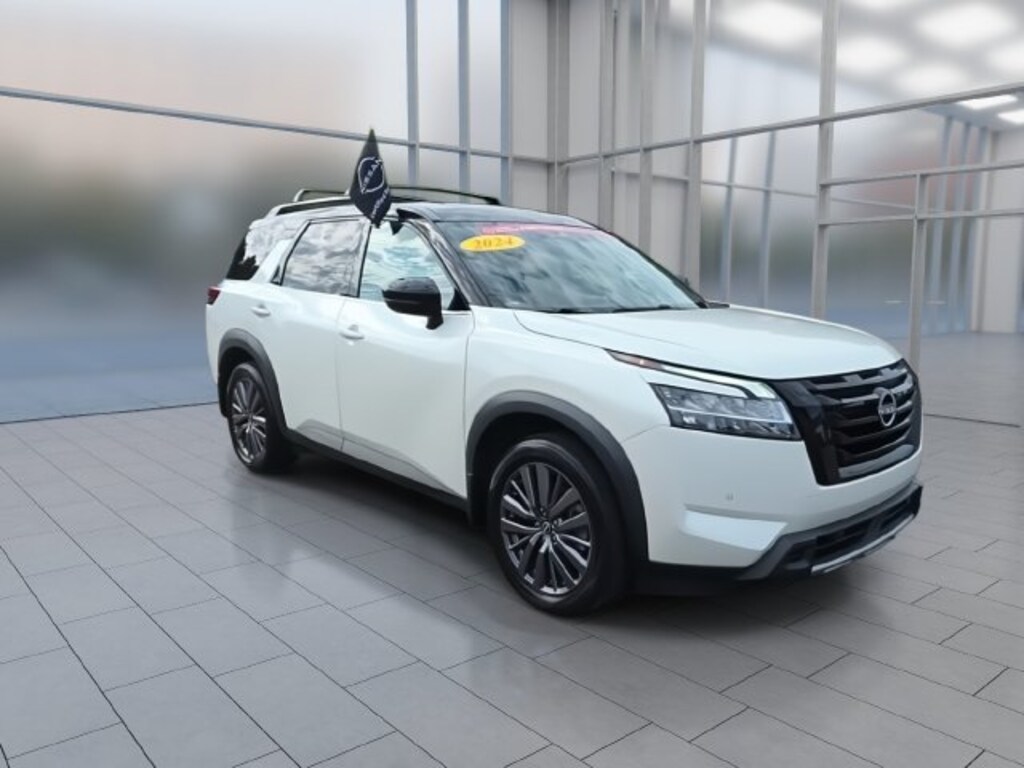 Certified 2024 Nissan Pathfinder SL SUV