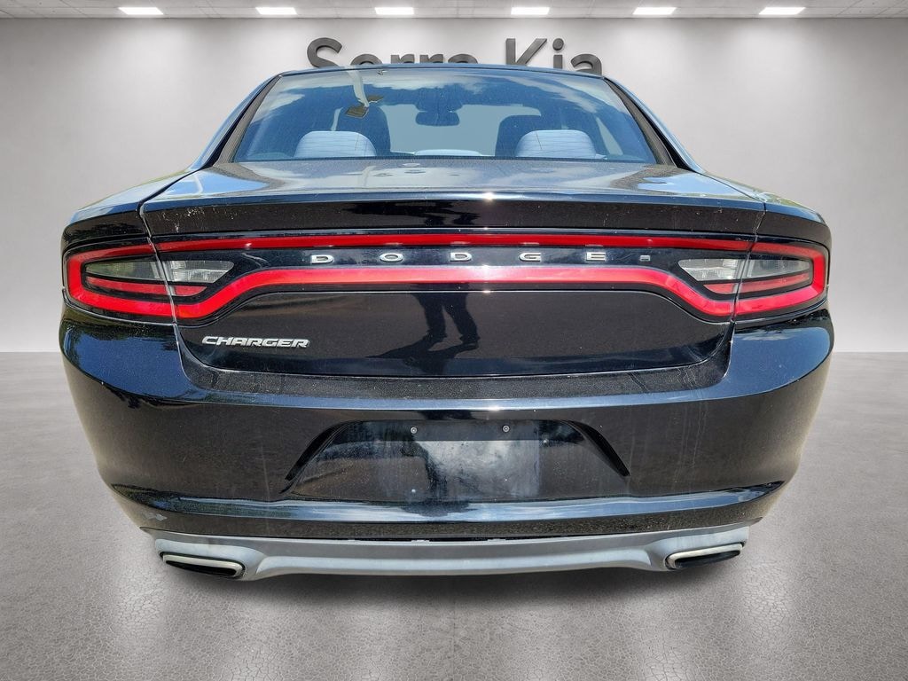 Used 2016 Dodge Charger SE Sedan