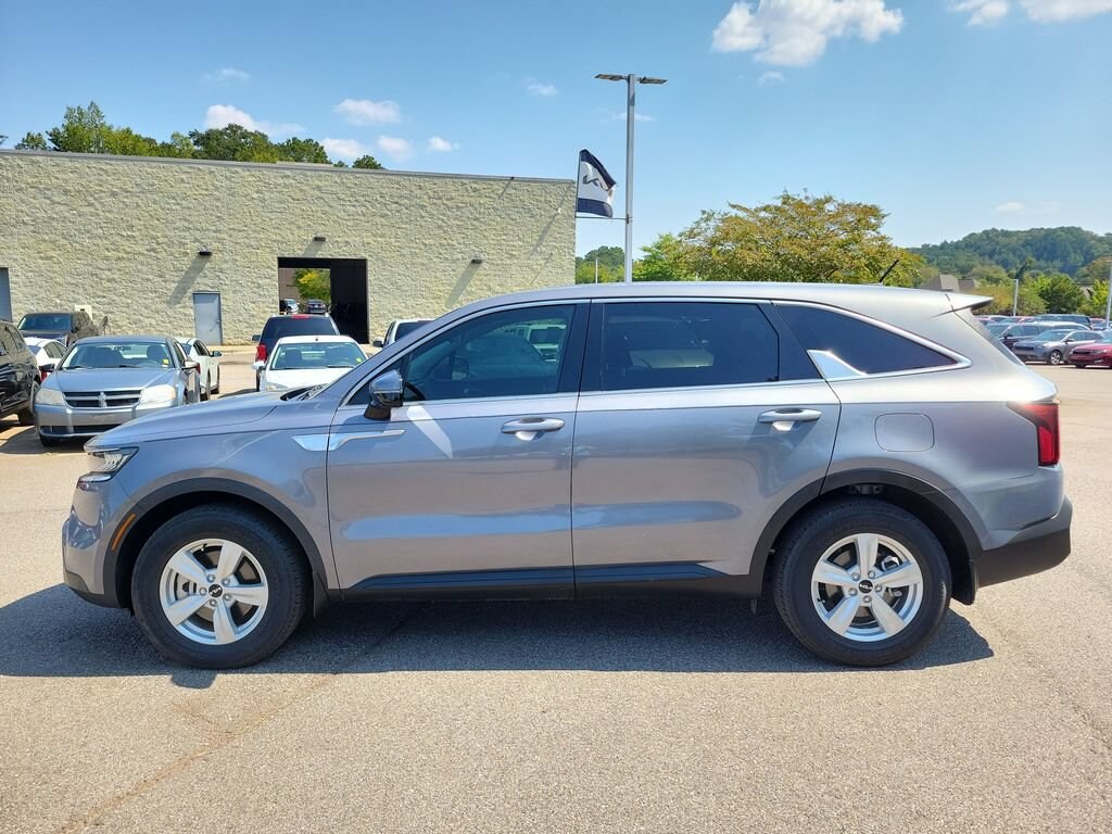 Used 2023 Kia Sorento LX SUV
