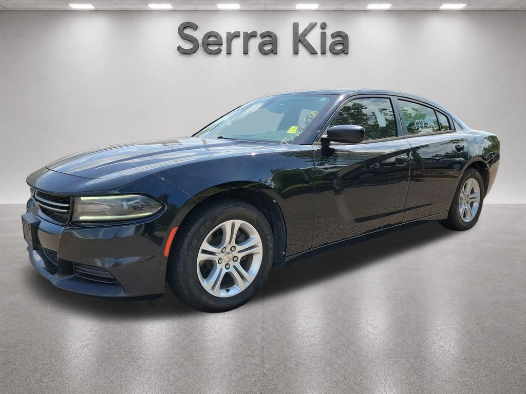Used 2016 Dodge Charger SE Sedan