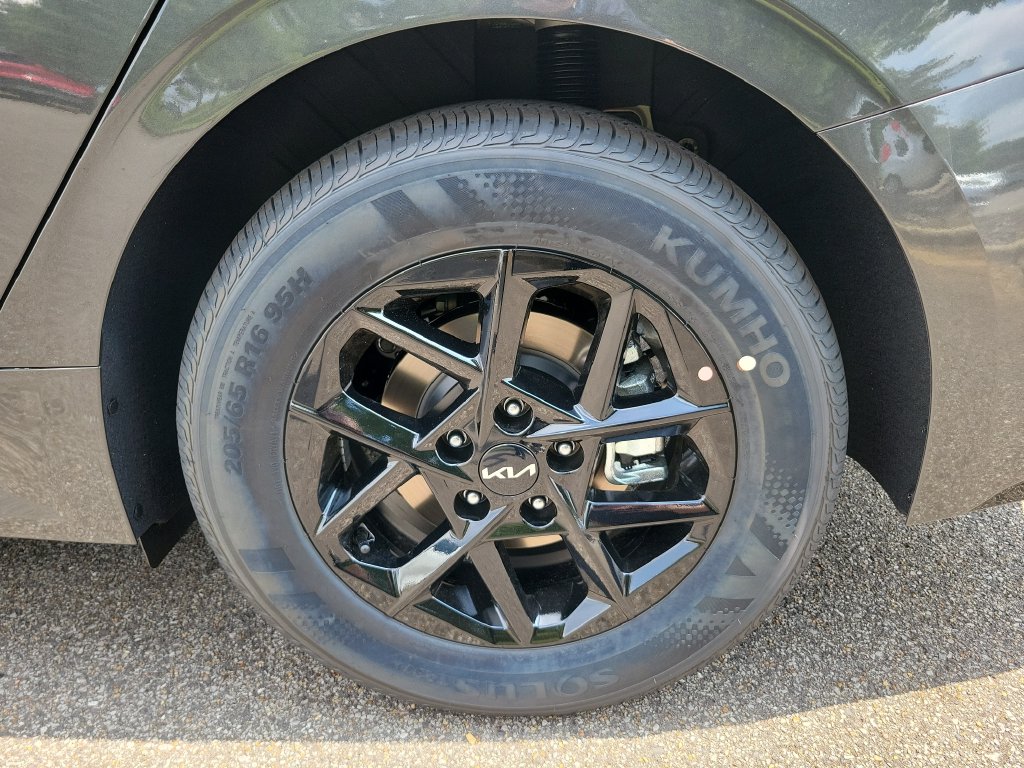 2026 Kia K5 LXS - Photo 26
