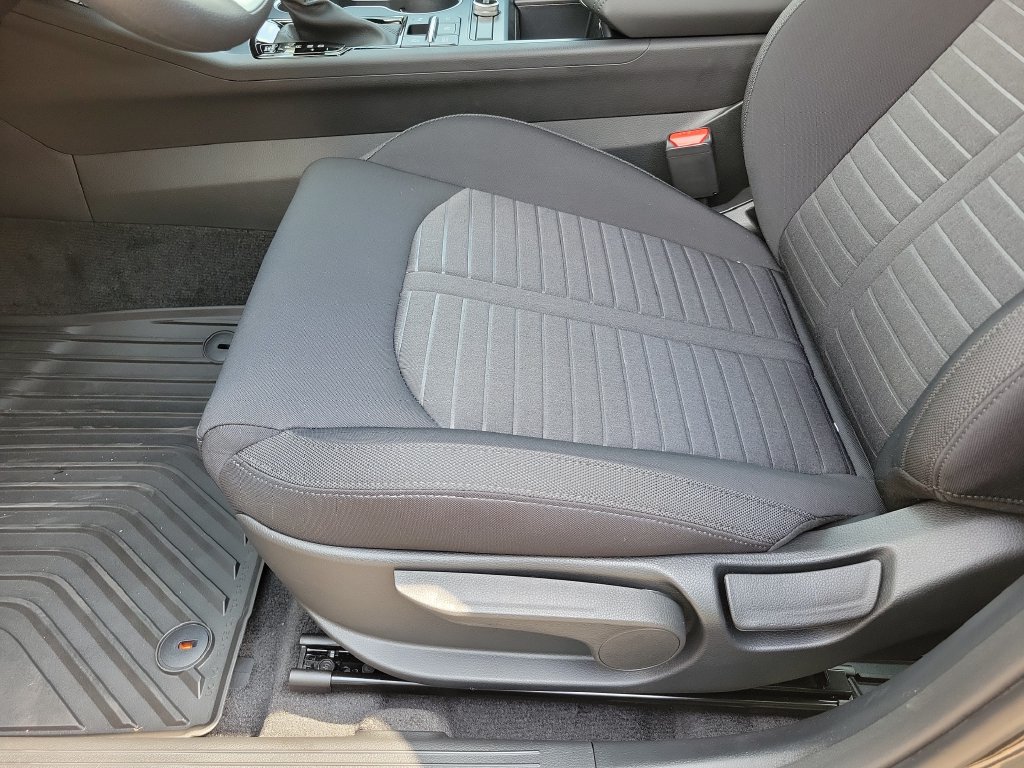 2026 Kia K5 LXS - Photo 13