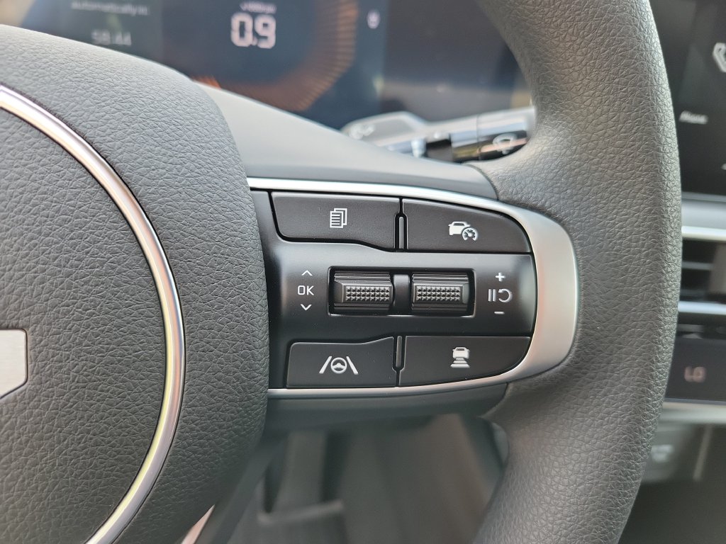 2026 Kia K5 LXS - Photo 22