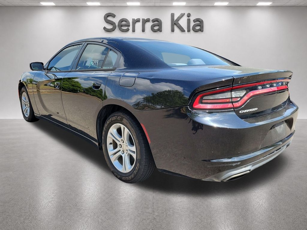 Used 2016 Dodge Charger SE Sedan