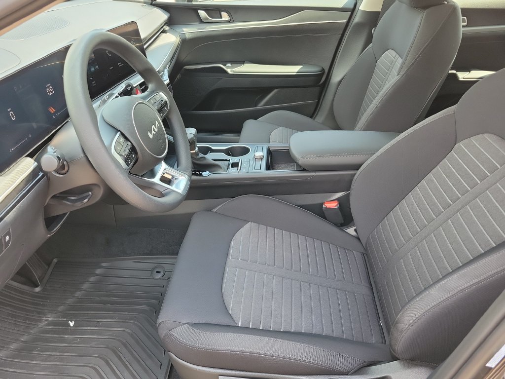 2026 Kia K5 LXS - Photo 10