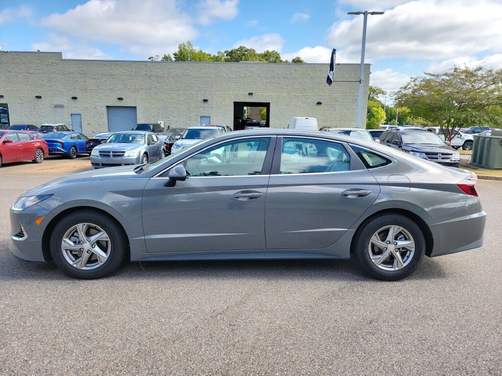 Used 2022 Hyundai Sonata SE Sedan