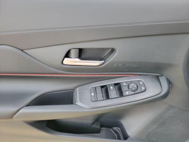 2026 Nissan Sentra SR - Photo 12