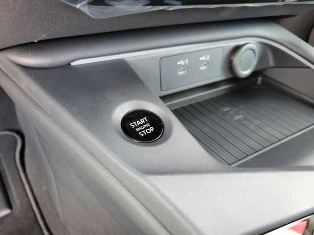 2026 Nissan Sentra SR - Photo 17