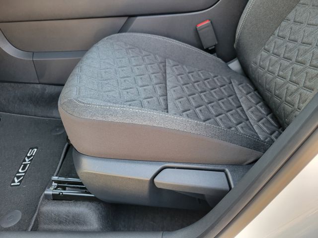 2026 Nissan KICKS SV - Photo 12