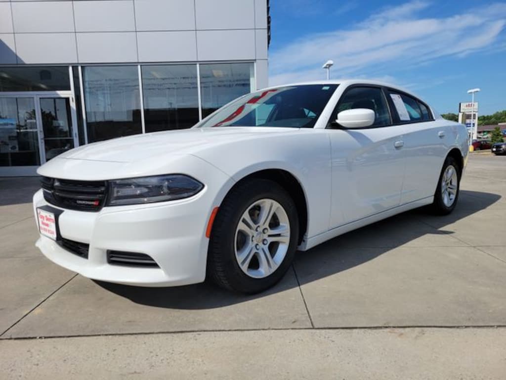 Used 2019 Dodge Charger SXT Sedan
