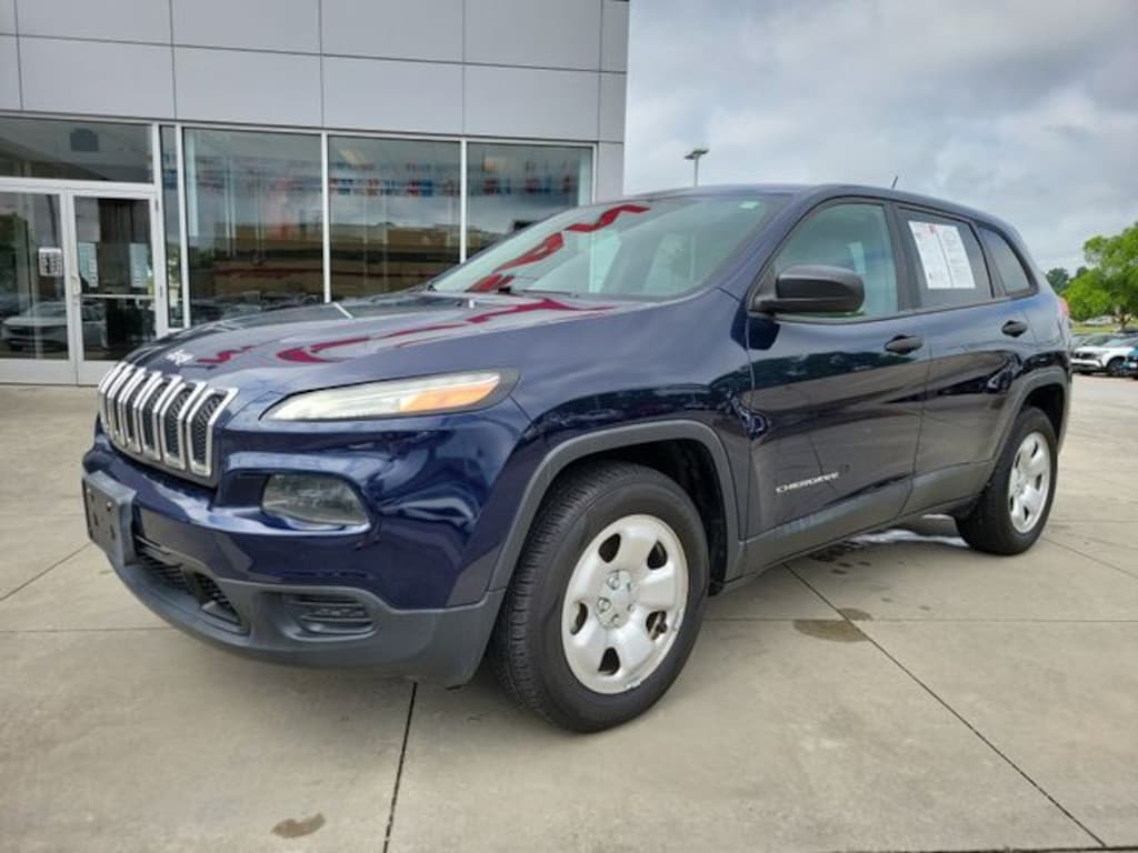 Used 2016 Jeep Cherokee Sport SUV