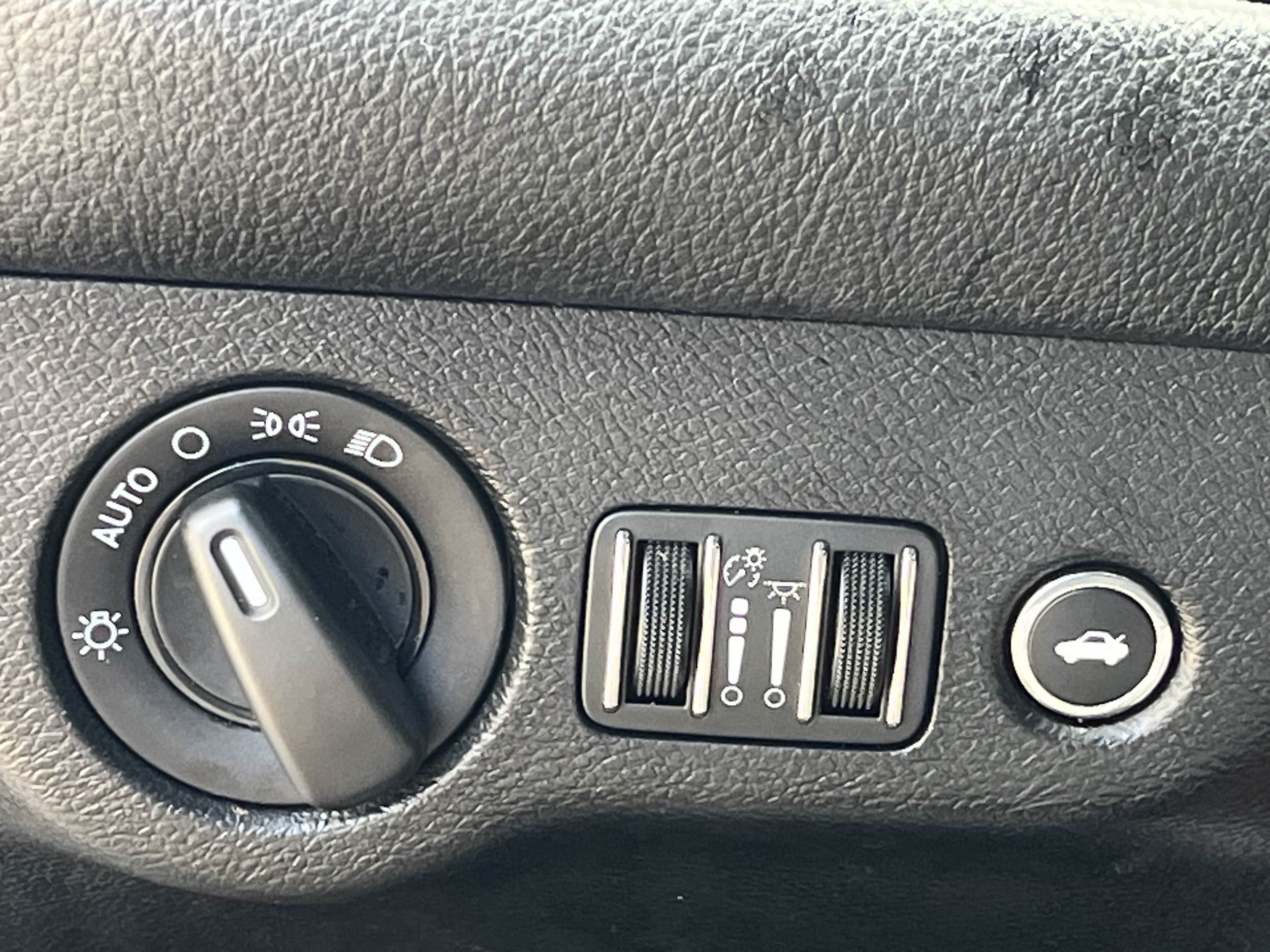 2023 Dodge Challenger R/T - Photo 23