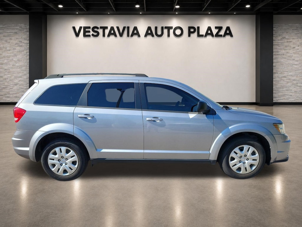 Used 2018 Dodge Journey SE SUV