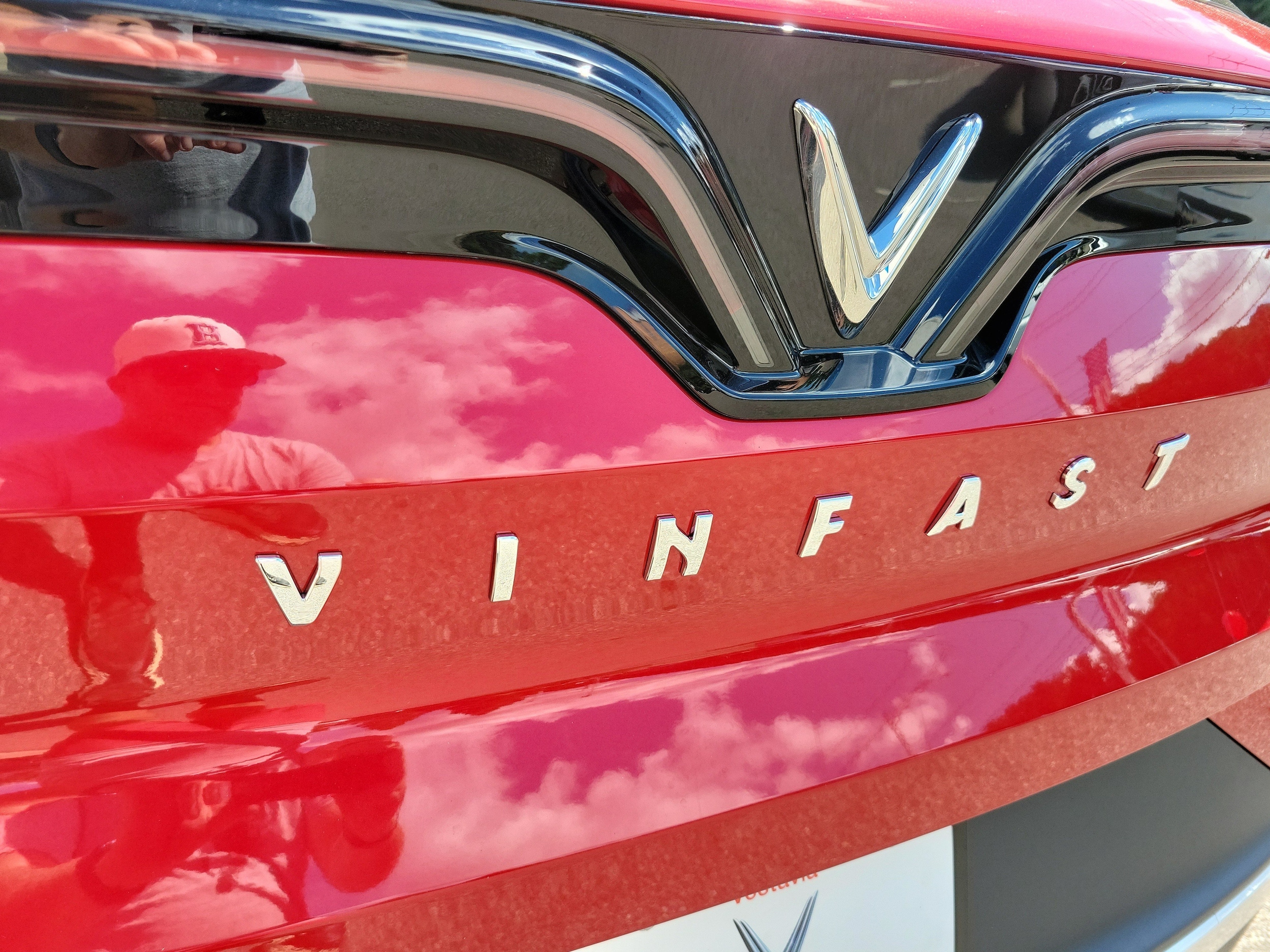 2025 VinFast VF 8 Eco - Photo 8