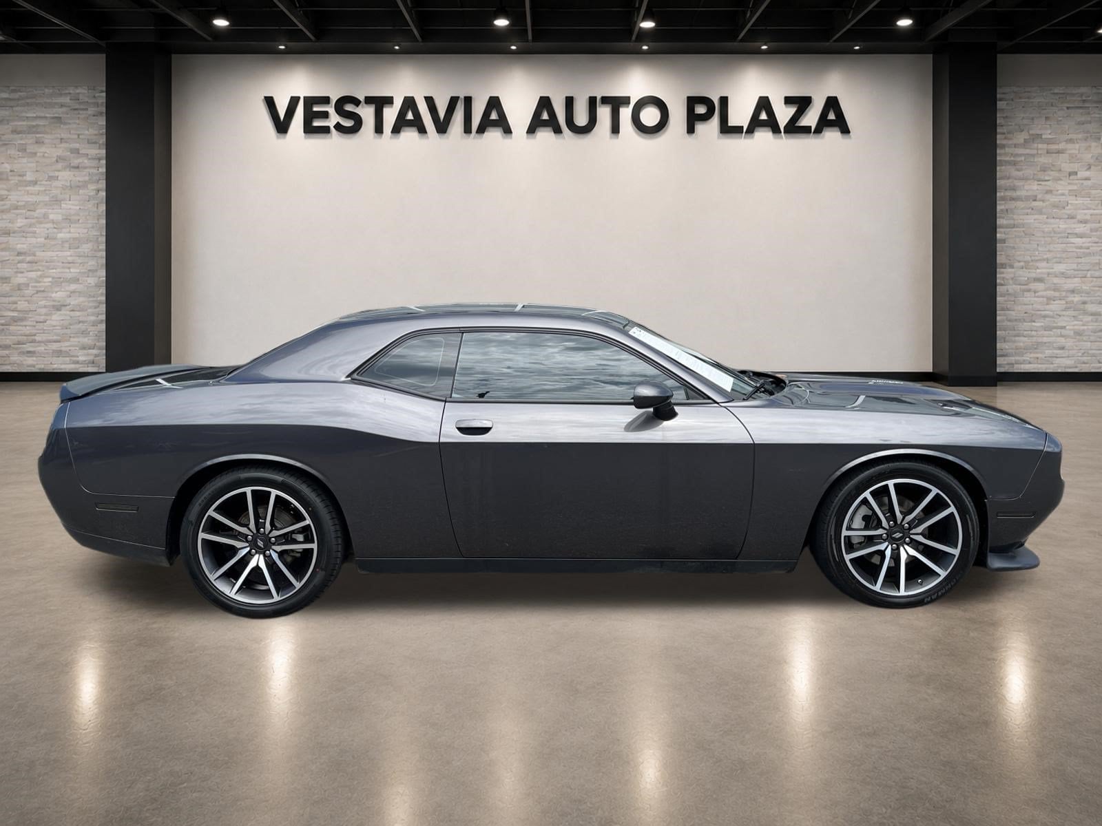 2023 Dodge Challenger R/T - Photo 8
