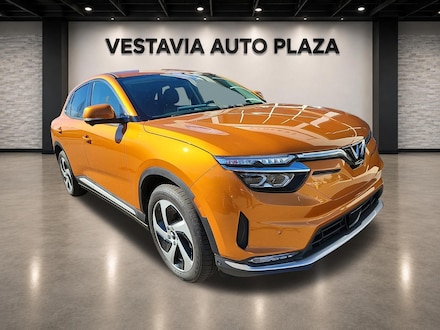 2025 VinFast VF 8 Eco SUV