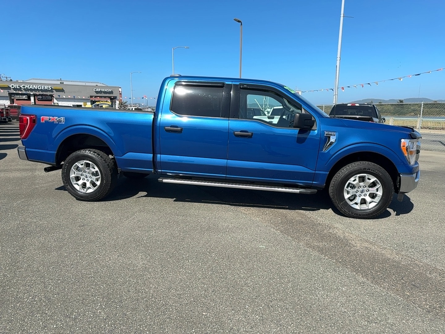 2022 Ford F-150 XLT - Photo 2