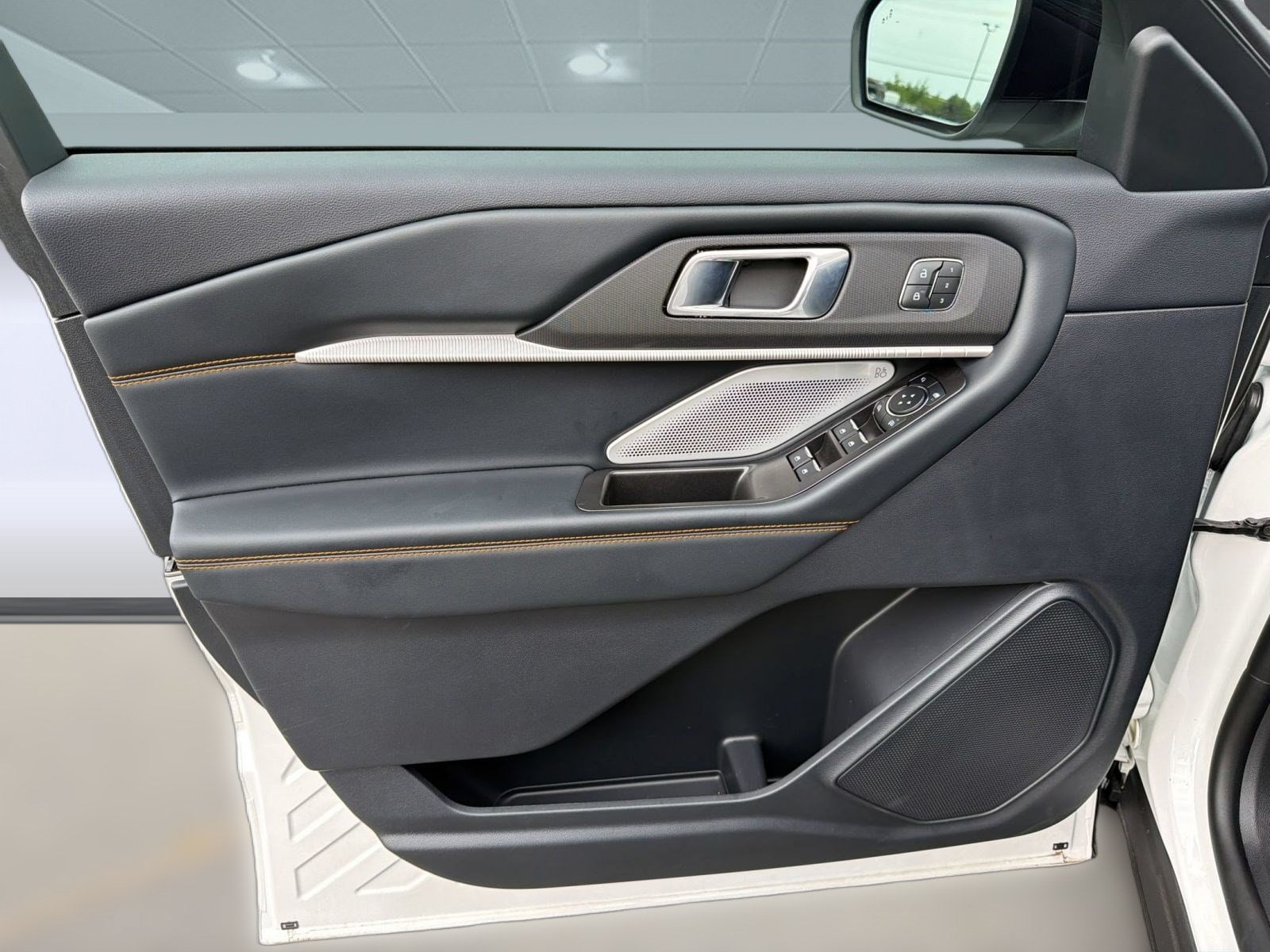 2026 Ford Explorer Tremor - Photo 14