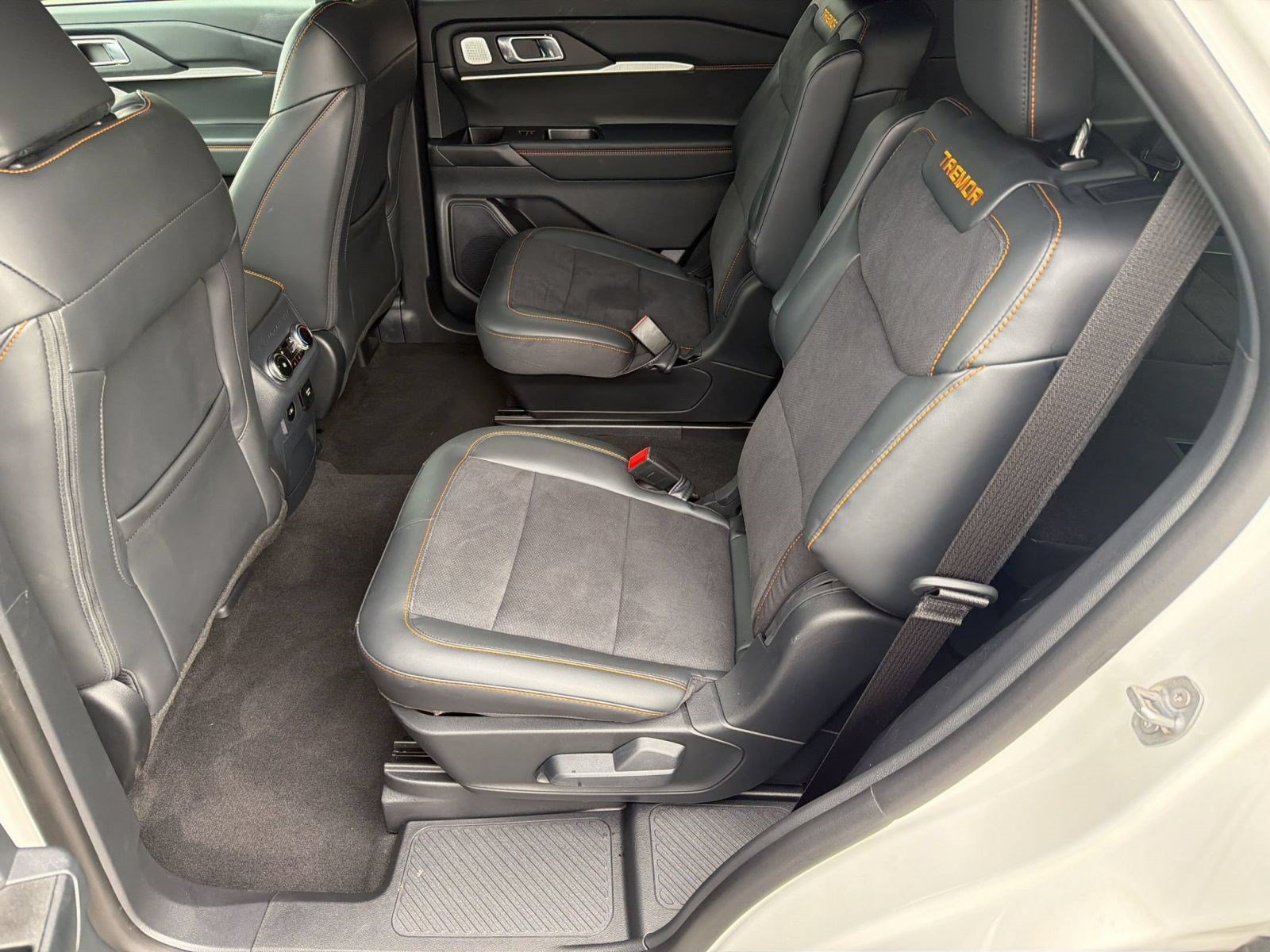 2026 Ford Explorer Tremor - Photo 24