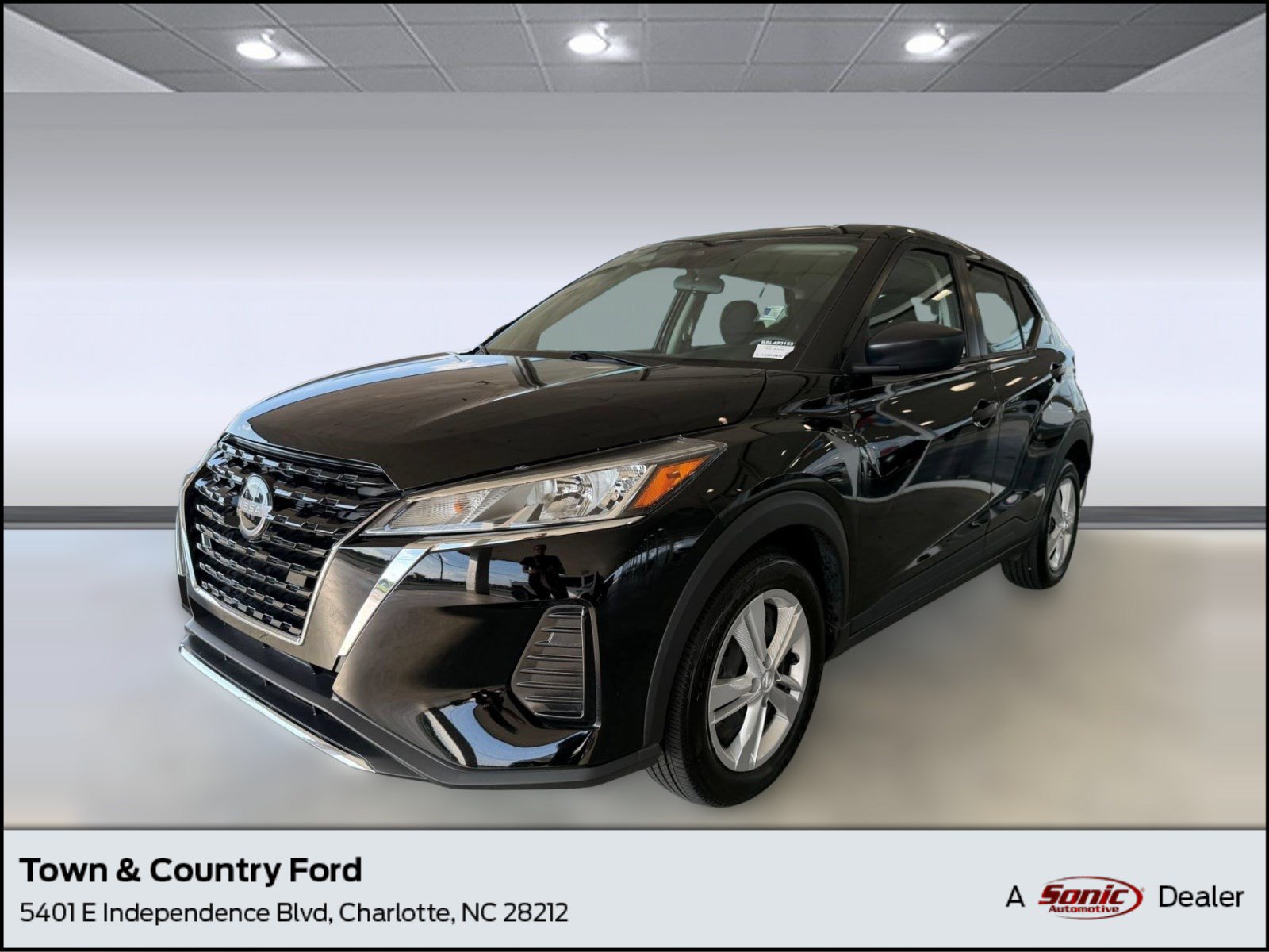  Nissan Kicks Play