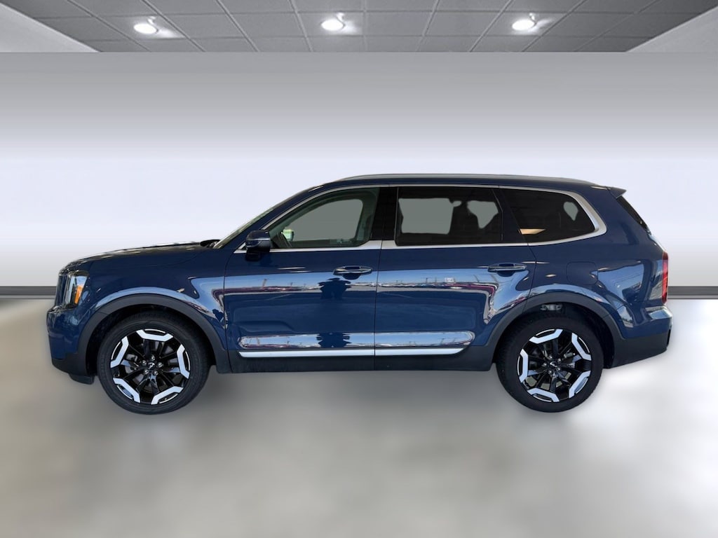 Used 2025 Kia Telluride S SUV