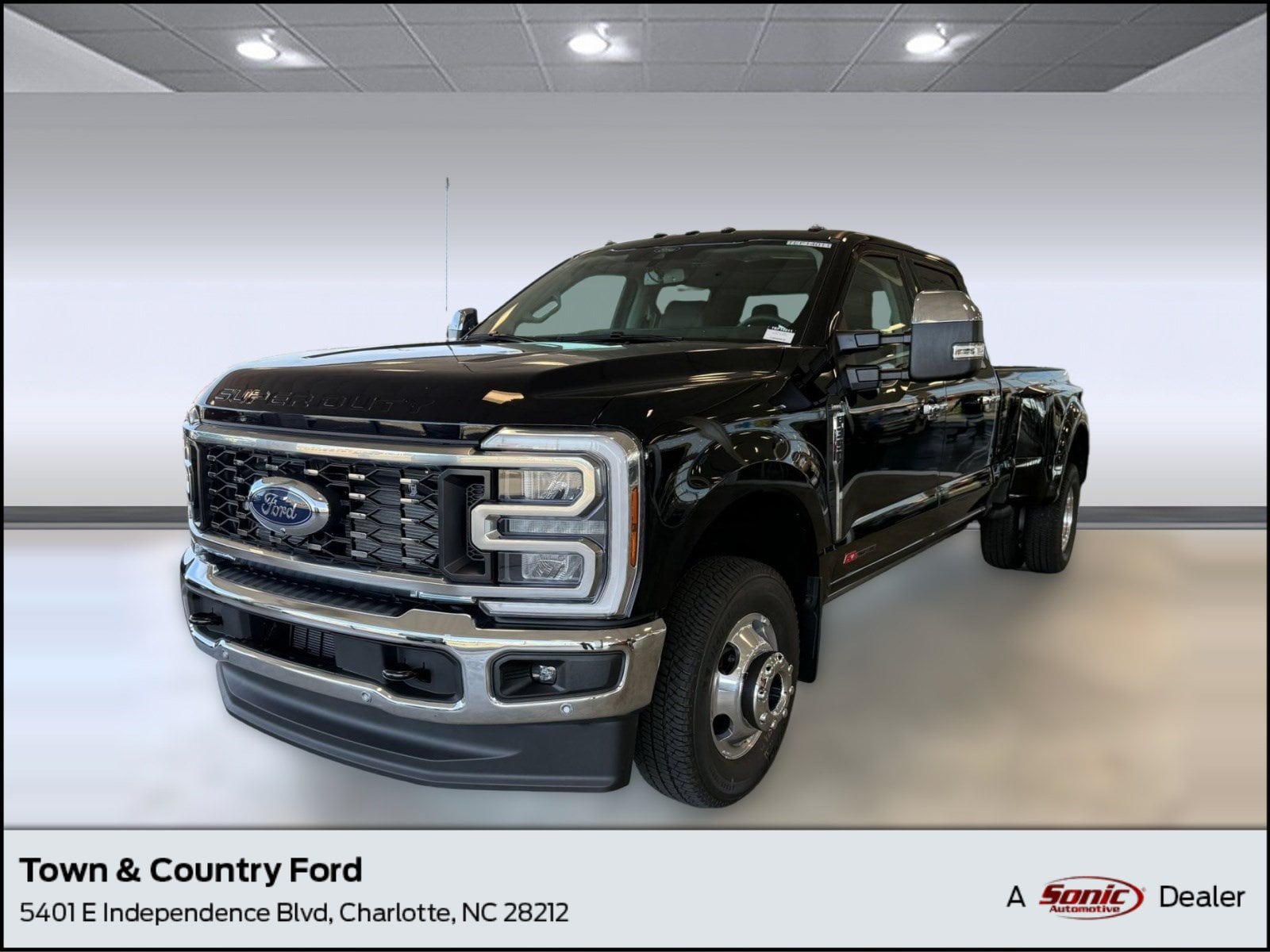 2026 Ford F-350 LARIAT Truck Crew Cab